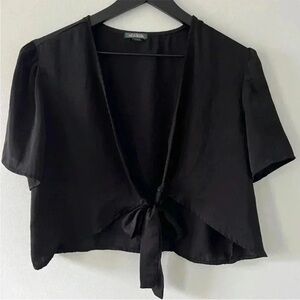 Black tie cropped shirt